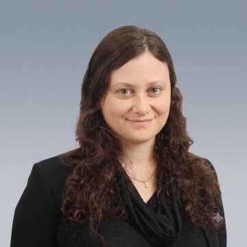 Dr. Ella Corren